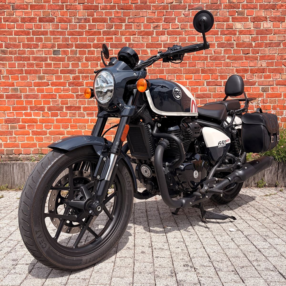Royal Enfield Shotgun 650